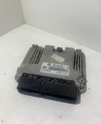 Volkswagen Golf V Engine control unit/module 03G906056J