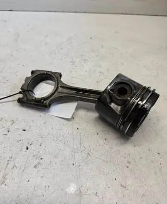 Volvo V70 Piston with connecting rod 1234