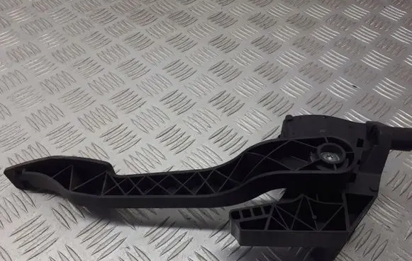 Opel Corsa C Accelerator pedal position sensor 9129423
