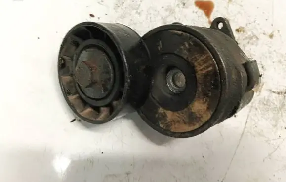 Opel Astra H Generator/alternator belt tensioner 55190813 tf058e