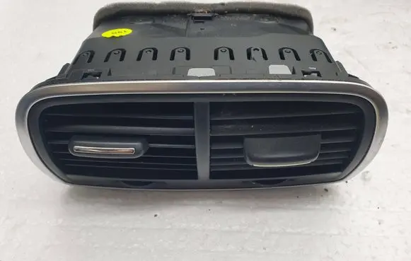 Audi A6 C7 Rear air vent grill 4G0819203