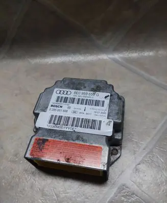 Audi A4 S4 B7 8E 8H Airbag control unit/module 8E0959655G 0285001668