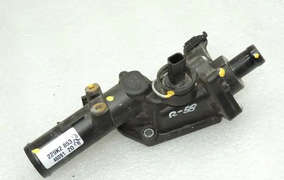 Renault Captur Thermostat housing 110602770R