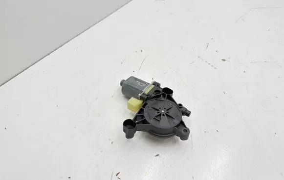 Audi A3 8Y Front door window regulator motor 5Q0959801C 22032021