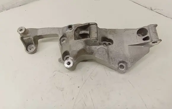 Citroen C4 II Picasso Generator/alternator bracket 9809714680