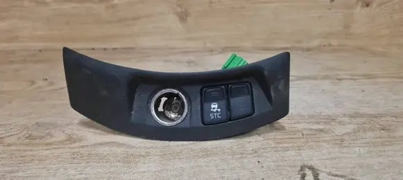 Volvo V50 ESP (stability program) switch 8685380
