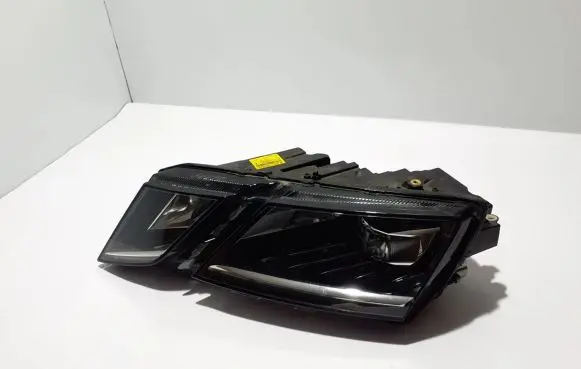 Skoda Octavia Mk3 (5E) Headlight/headlamp 5E1941015D