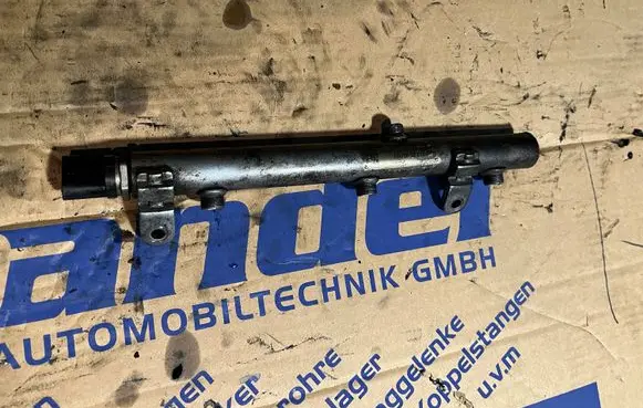 Mercedes-Benz CLS C219 Fuel main line pipe A6420702595 0984000452