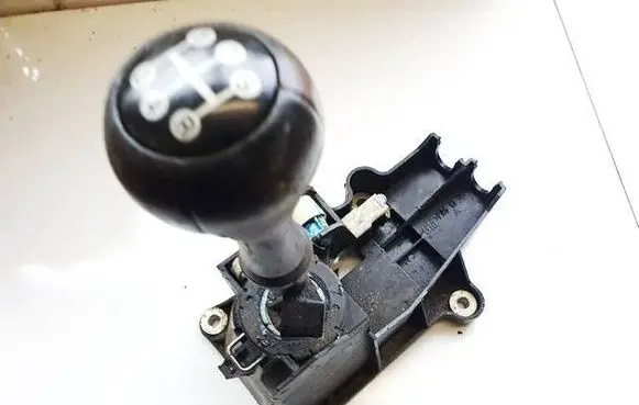 Opel Zafira A Gear shifter/selector 09138077