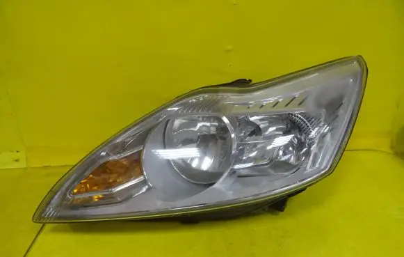 Ford Focus Headlight/headlamp 8M51-13101-AA
