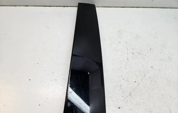 Citroen C5 Aircross Front door glass trim molding 9811558580