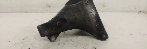 Volkswagen PASSAT B5 Engine mounting bracket 8D0199308