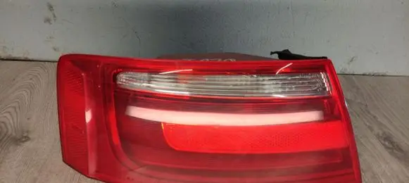 Audi A5 8T 8F Rear/tail lights 8T0945095