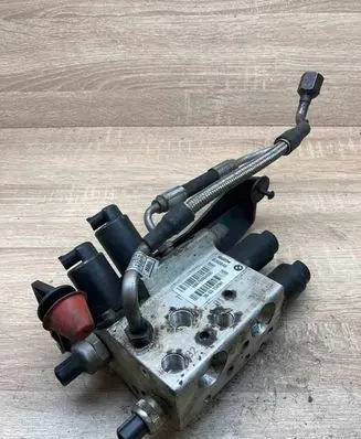 BMW 5 E60 E61 Active stabilizer control/valve assembly 6760840