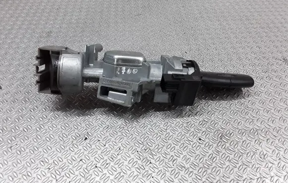 Ford C-MAX I Ignition lock 3M513F880AD