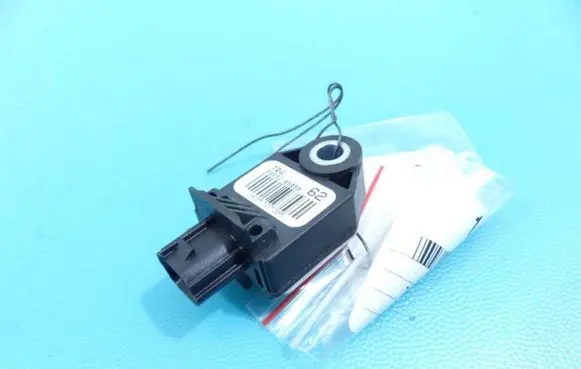 Toyota Avensis T270 Fuel cut-off switch 89831-05050 IMPRK1286086