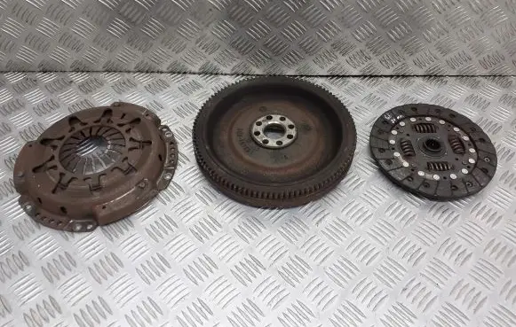 Toyota Corolla E120 E130 Clutch set kit 13451-0D0