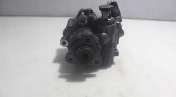 Volkswagen PASSAT B5 Power steering pump