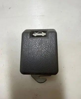 Engine bonnet (hood) release handle