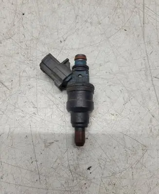 Mazda 626 Fuel injector INP480