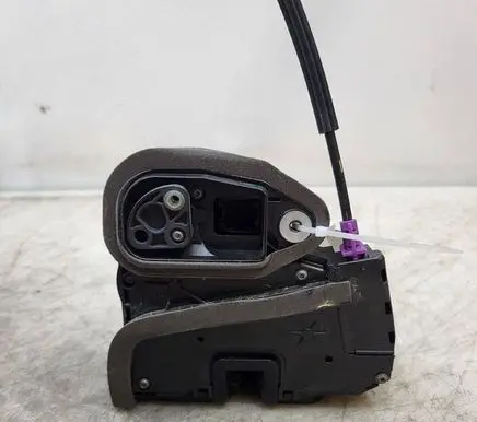 Opel Insignia B Front door lock 91503039075 205956