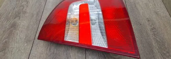 Skoda Fabia Mk1 (6Y) Rear/tail lights Vp4shx13404a