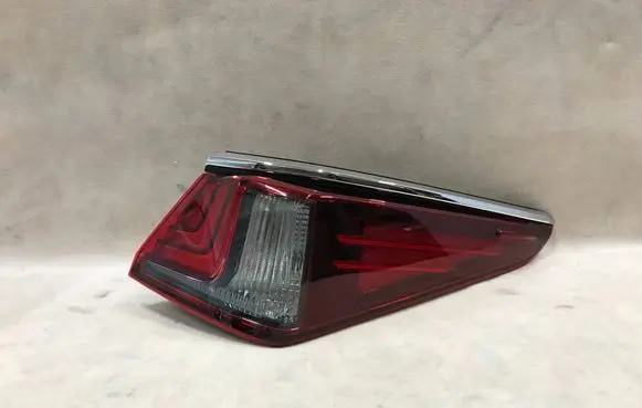 Lexus ES 300h Rear/tail lights