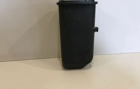 Volkswagen Golf V Active carbon filter fuel vapour canister 1K0201813 1K0201801D