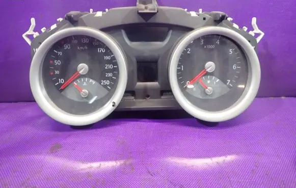 Renault Megane II Speedometer (instrument cluster) 8200364015