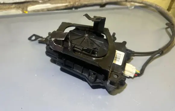 BMW 4 F36 Gran coupe Tailgate exterior lock 7269516 C08173106