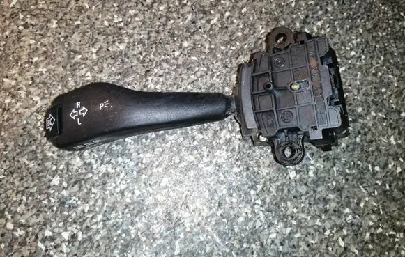 BMW 5 E39 Indicator stalk 8363668