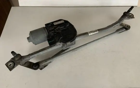 Audi A8 S8 D4 4H Front wiper linkage and motor 4H1955119C 4H1955023C