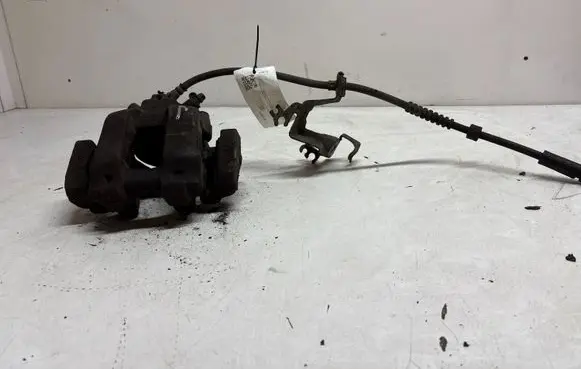 BMW 2 F22 F23 Front brake caliper 09209