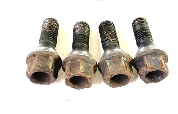 BMW 1 E82 E88 Nuts/bolts 