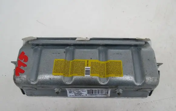 Mercedes-Benz CLS C218 AMG Knee airbag A2188600302 1062319650060 34074992C