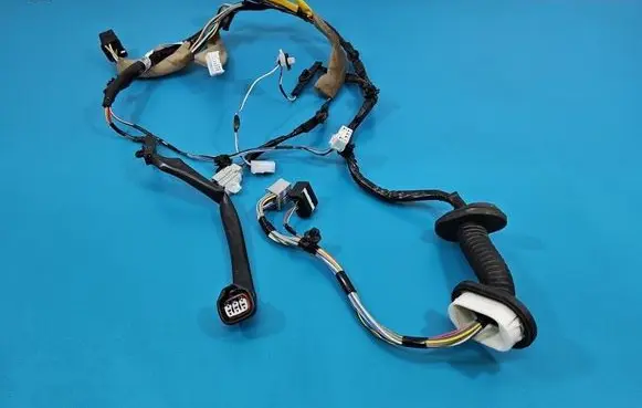 Suzuki Swift III Front door wiring loom 3675653RD0 IMPRK1602875