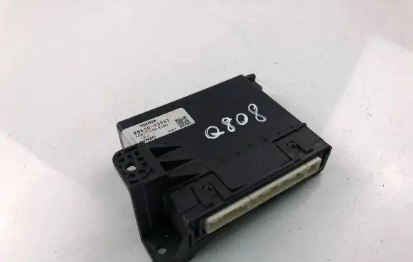 Toyota Avensis T270 Other control units/modules 8865005242
