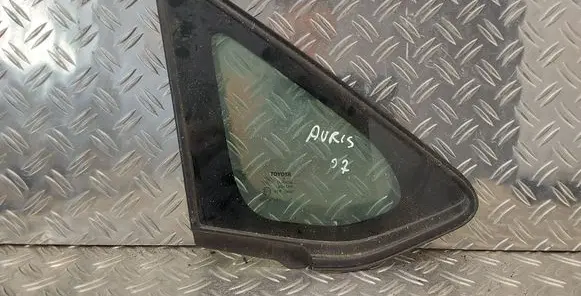 Toyota Auris 150 Front triangle window/glass 43R00097