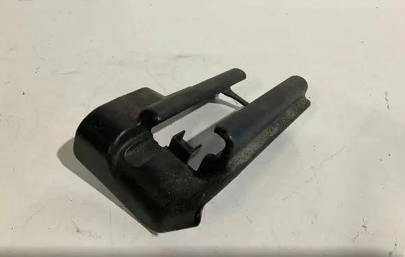 Mercedes-Benz E W211 Sliding door rail trim 2119192620
