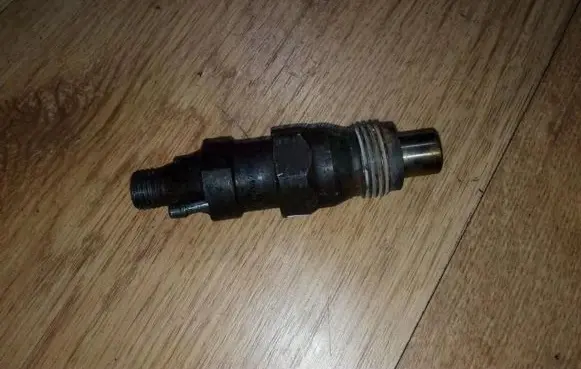 Renault Laguna I Fuel injector kca17s42