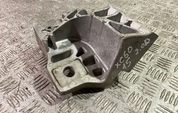 Volvo XC60 Engine mounting bracket 31401633