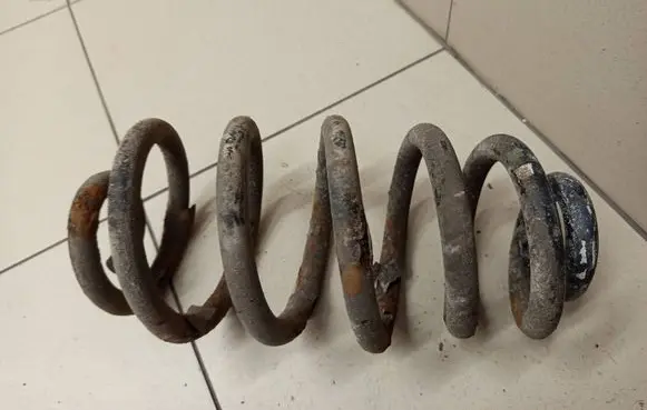 Audi A4 S4 B7 8E 8H Rear coil spring 