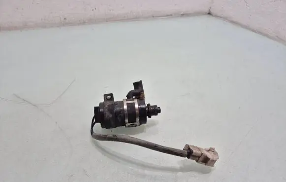 Mitsubishi Pajero Headlight washer pump 87873