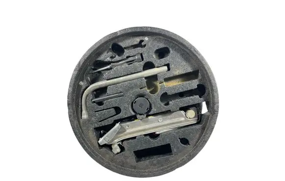 Audi TT Mk1 Tool set 8n0011031b 8n0012108