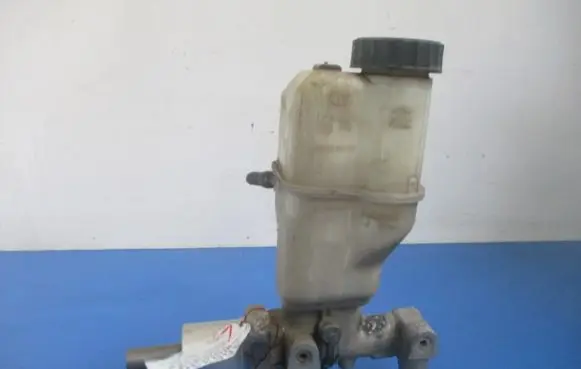 Peugeot 407 Master brake cylinder 9646980980
