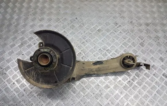 Rear wheel hub