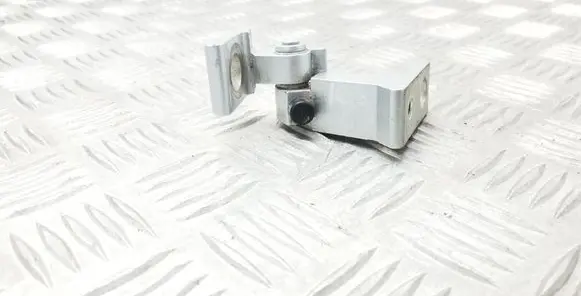 Skoda Yeti (5L) Rear door upper hinge 8K0831401A