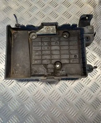 Battery tray