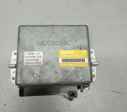 BMW 5 E34 Engine control unit/module 0261200150 1720981