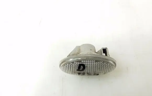 Mercedes-Benz Vito Viano W639 Front fender indicator light A6398200021